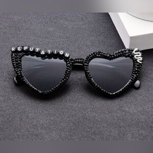 SWIFTIE REPUTATION SUNGLASSES *NEW*